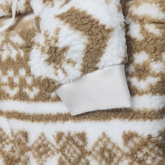 Womens Hooded sherpa jacket size xl - Picture 5 of 6